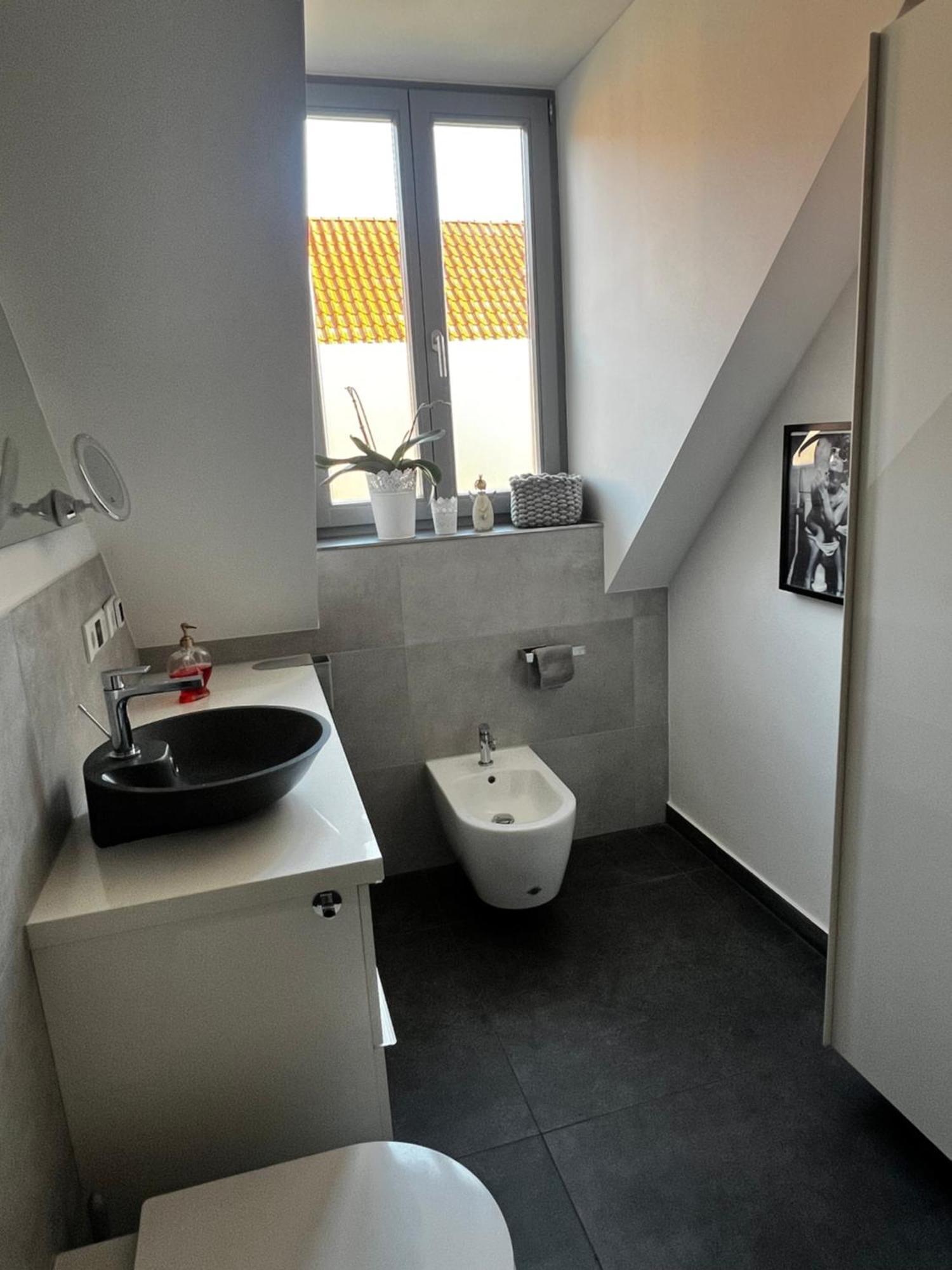 Moderne Galeriewohnung Mit Balkon Und Stellplatz Am Wenigemarkt Erfurt Zewnętrze zdjęcie